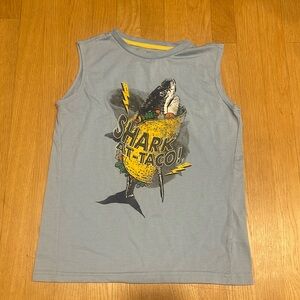 Sleep on it Shark a taco graphic tee size L